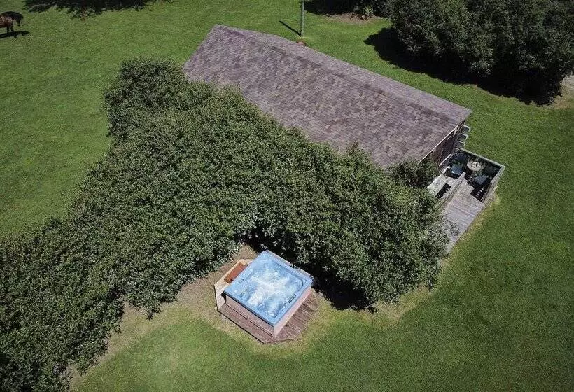 Aamiaismajoitus (B&B) Creekwalk Inn And Cabins