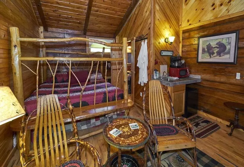 Aamiaismajoitus (B&B) Creekwalk Inn And Cabins