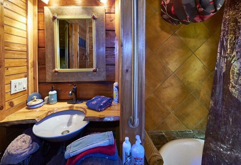 צימר Creekwalk Inn And Cabins