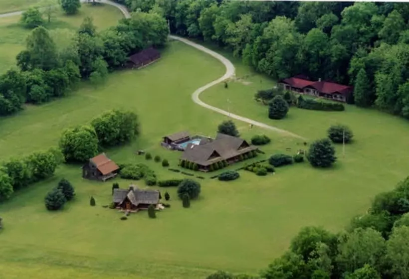 Aamiaismajoitus (B&B) Creekwalk Inn And Cabins