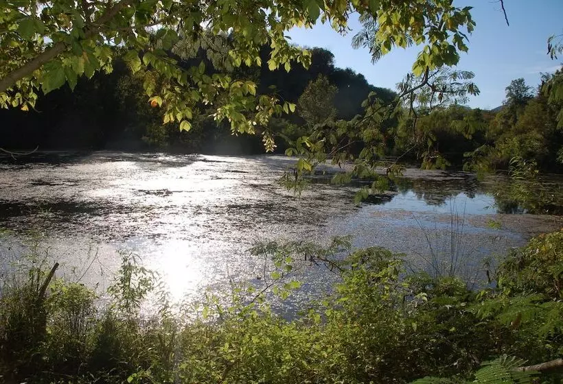 Aamiaismajoitus (B&B) Creekwalk Inn And Cabins