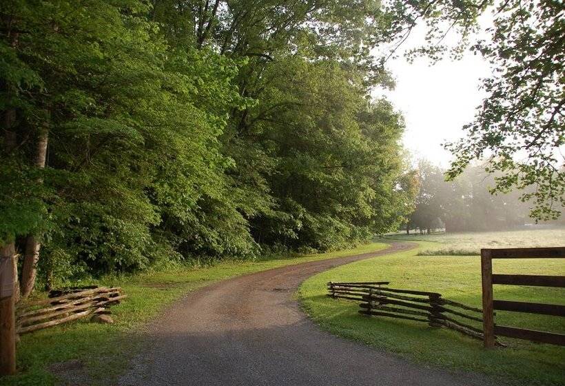 צימר Creekwalk Inn And Cabins