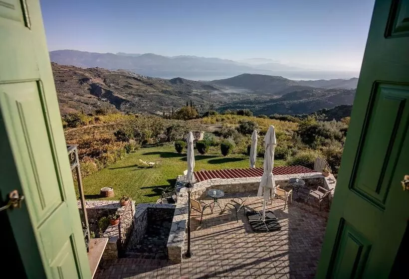 Aamiaismajoitus (B&B) Gerofotis Traditional Guesthouse Est 1892   Close To Aigio, Akoli, Selianitika