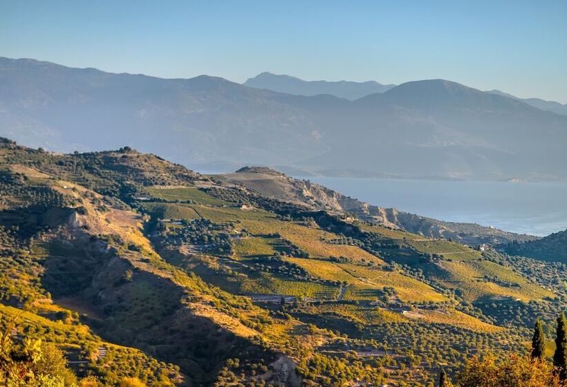 住宿加早餐  Gerofotis Traditional Guesthouse Est 1892   Close To Aigio, Akoli, Selianitika