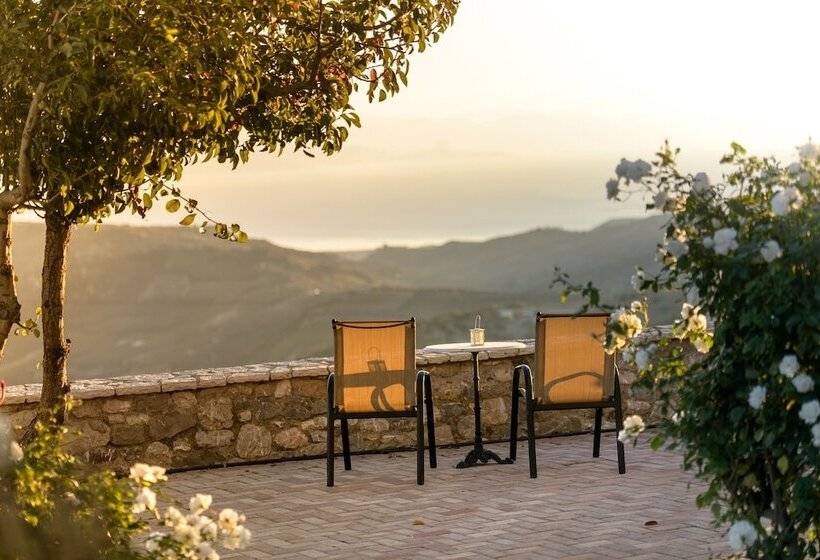 住宿加早餐  Gerofotis Traditional Guesthouse Est 1892   Close To Aigio, Akoli, Selianitika