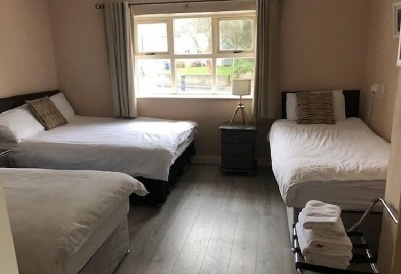 Connemara National Park Hostel