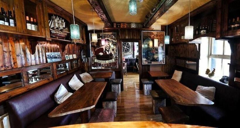 Connemara National Park Hostel