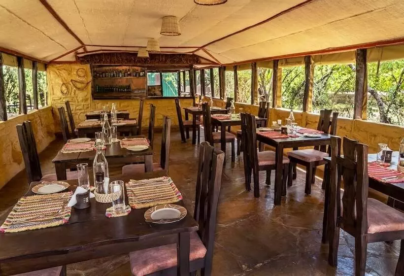 هتل Mara Big Five Lodge