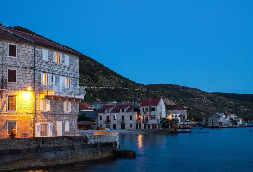 Отель Apartments And Rooms By The Sea Komiza, Vis 2431