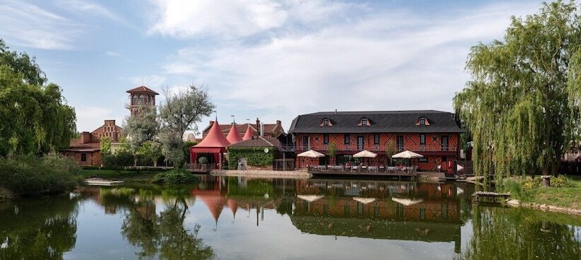 فندق Old House Resort & Spa