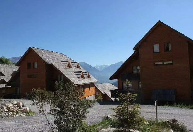 Hotelli Praroustan By Actisource