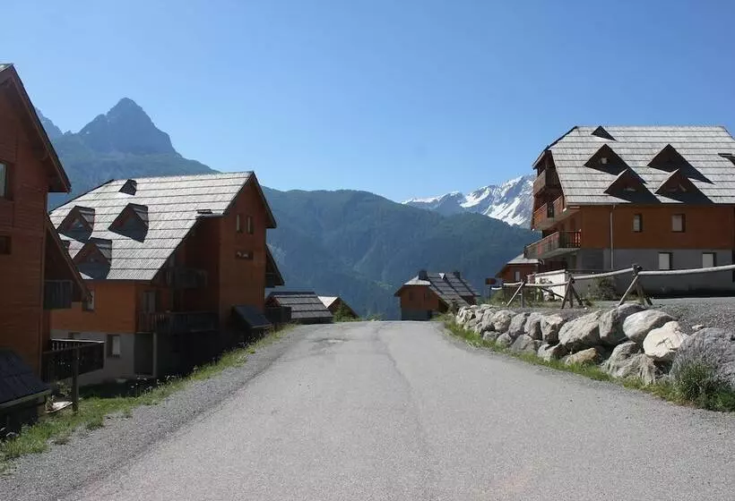 Hotelli Praroustan By Actisource