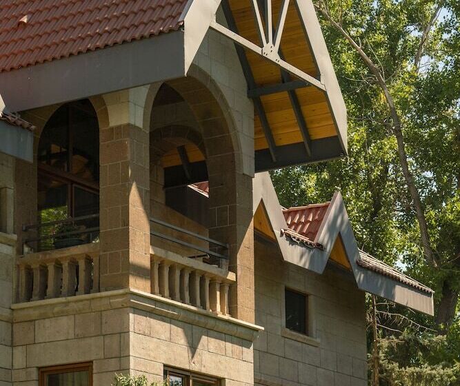 בית מלון כפרי Sunolus Vineyard House