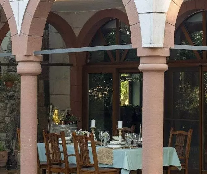 Hotelli Sunolus Vineyard House