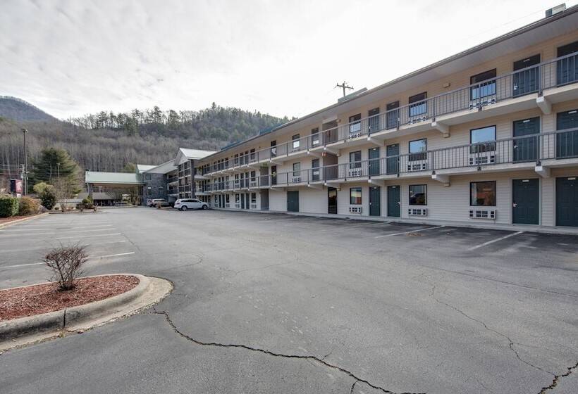 모텔 Cherokee Lodge