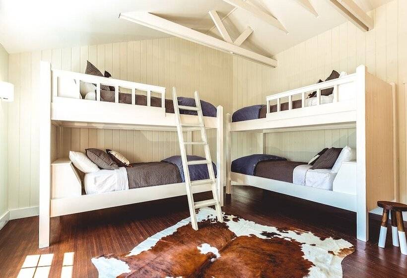 モーテル Stables Inn