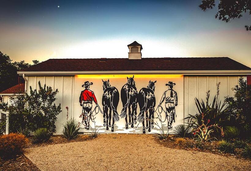 モーテル Stables Inn