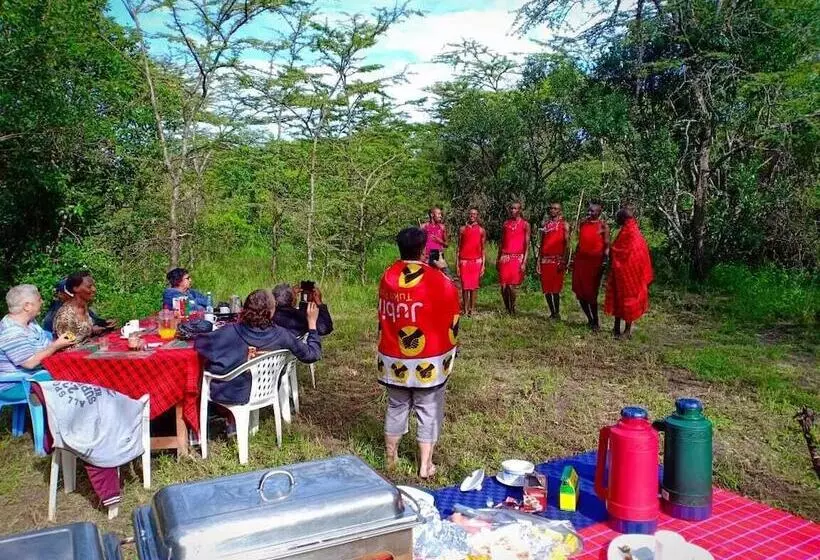 پانسیون Leruk Guest House