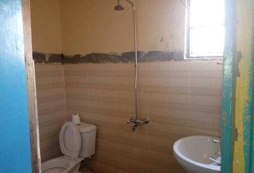 پانسیون Leruk Guest House