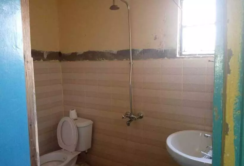 پانسیون Leruk Guest House