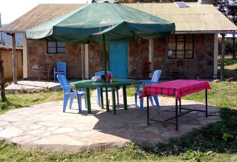 پانسیون Leruk Guest House