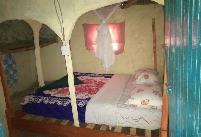 پانسیون Leruk Guest House