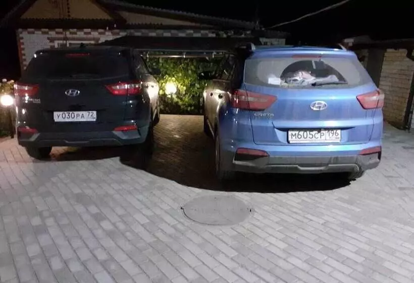 Majatalo V Gostyakh U Baby Poli