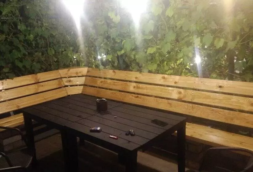 Majatalo V Gostyakh U Baby Poli