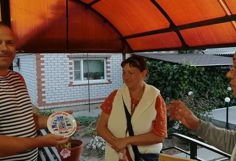 Majatalo V Gostyakh U Baby Poli