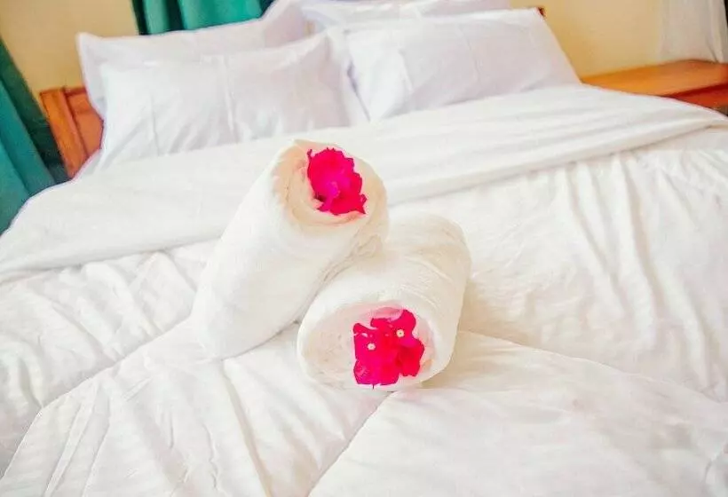 هتل Bamboo Village