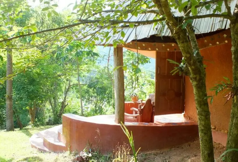 Hotelli Chiang Dao Roundhouses