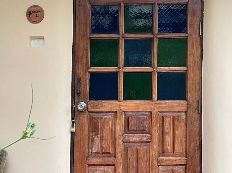 Hotelli Chiang Dao Roundhouses