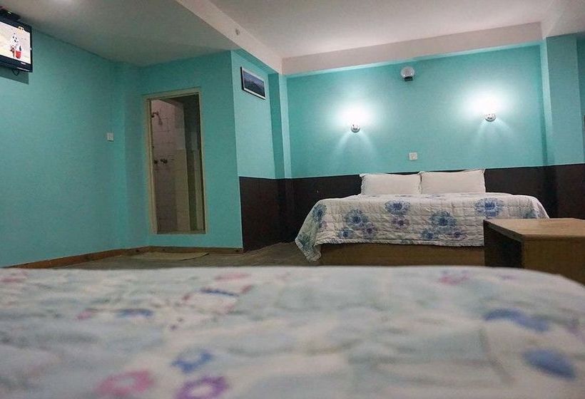 هتل Impala Garden