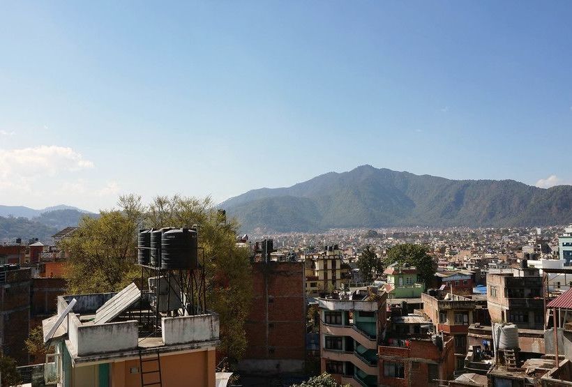 هتل Impala Garden