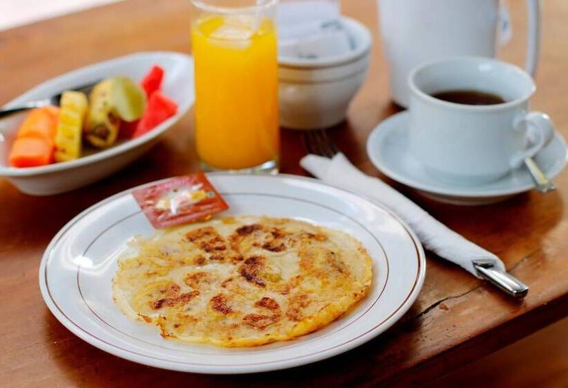 Отель Jati Sanur