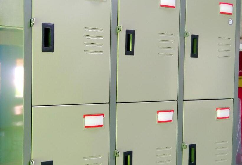 בית מלון כפרי Koh Mook Hostel