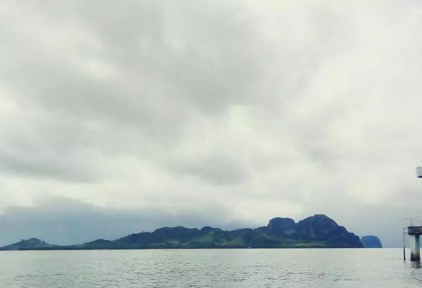 ホテル Koh Mook Hostel