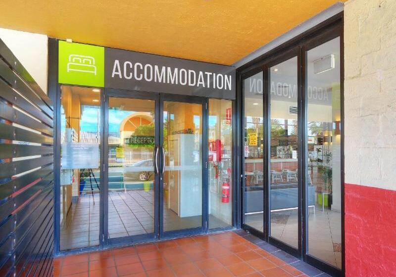 Отель Palm Beach