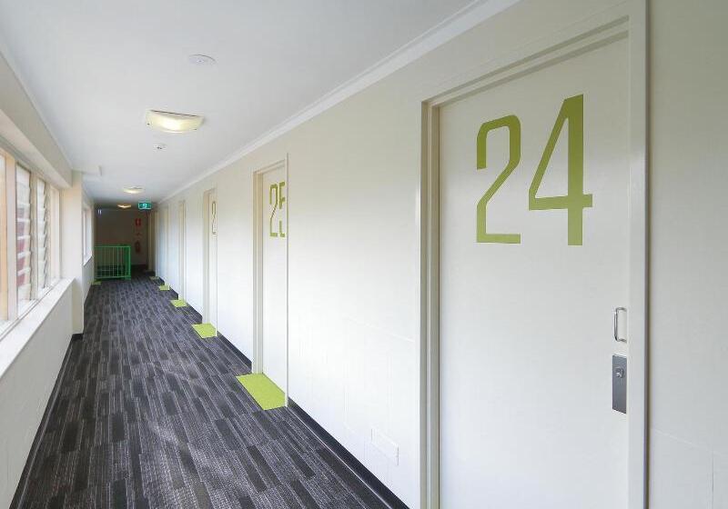 Отель Palm Beach