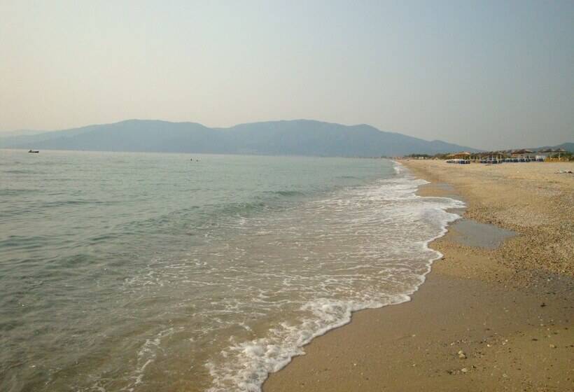 فندق Pension Delfini