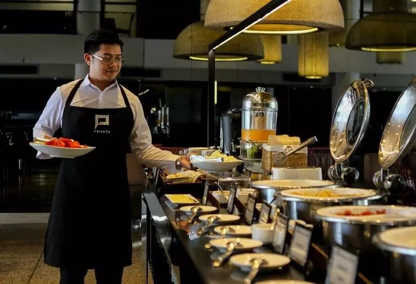 Отель Privato Quezon City