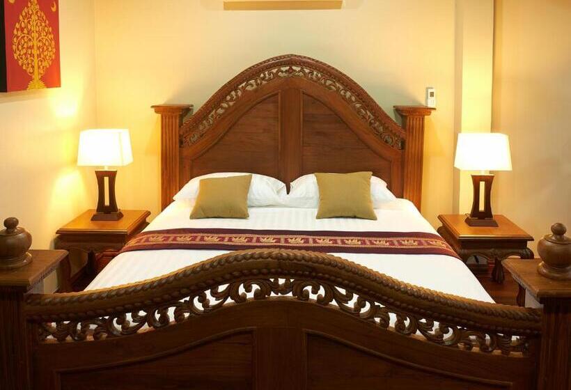 فندق Sara Beachfront Boutique Resort