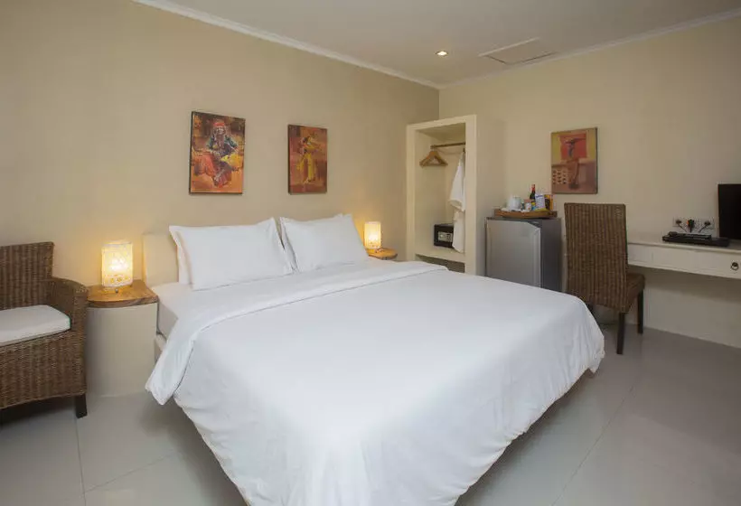 Hotell Scallywags Beach Club