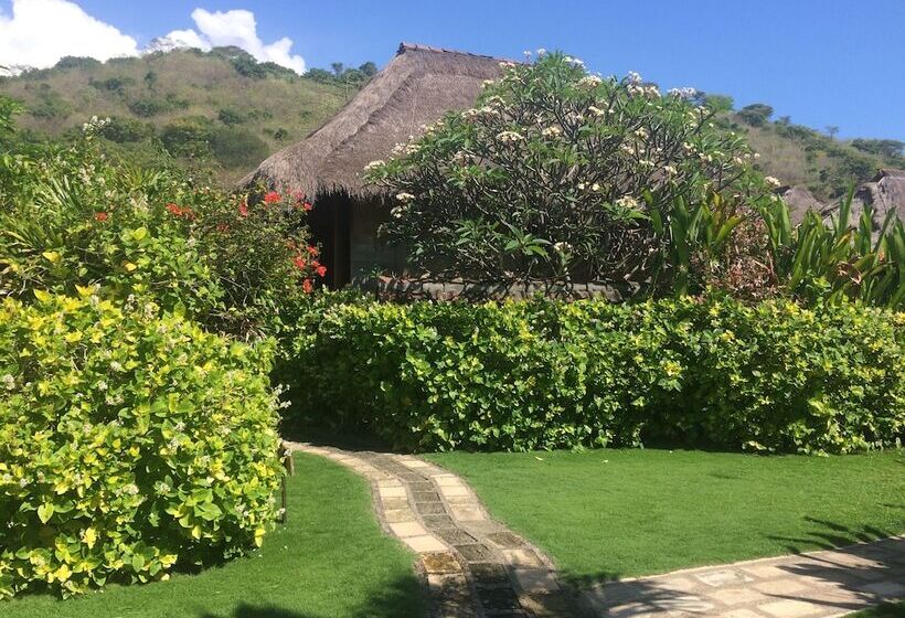 Отель Sunia Loka