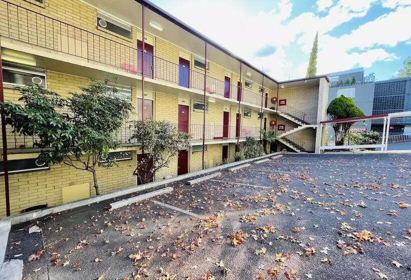 Parklane Motel