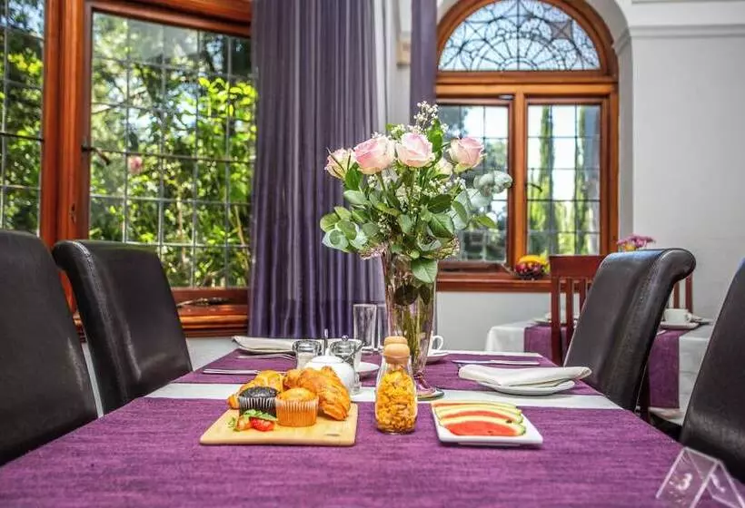 Pensió Cape Riviera Guesthouse