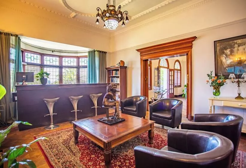 Pensió Cape Riviera Guesthouse