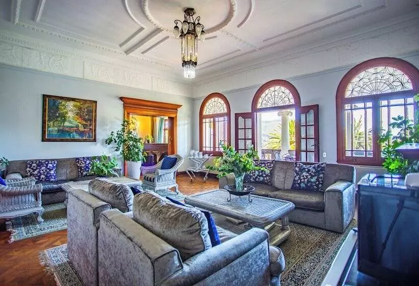 Pensió Cape Riviera Guesthouse