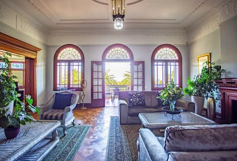 Pensió Cape Riviera Guesthouse