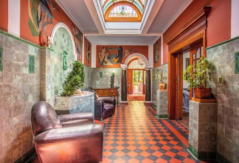 Pensió Cape Riviera Guesthouse